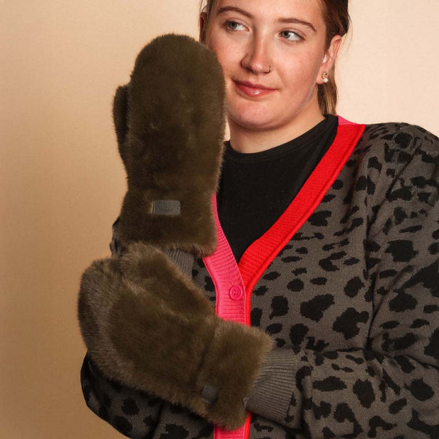 Zelly Green Faux Fur Ladies Mittens**